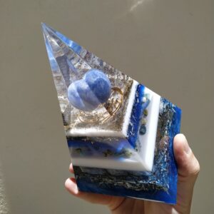 Pirâmide Orgonite Nubian - Blue Orb